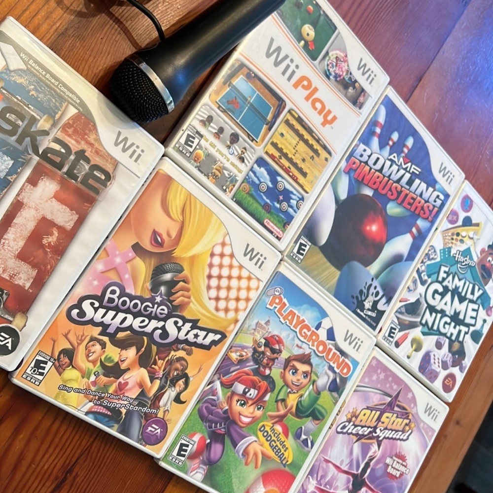 Nintendo Wii games set of 7+ microphone
